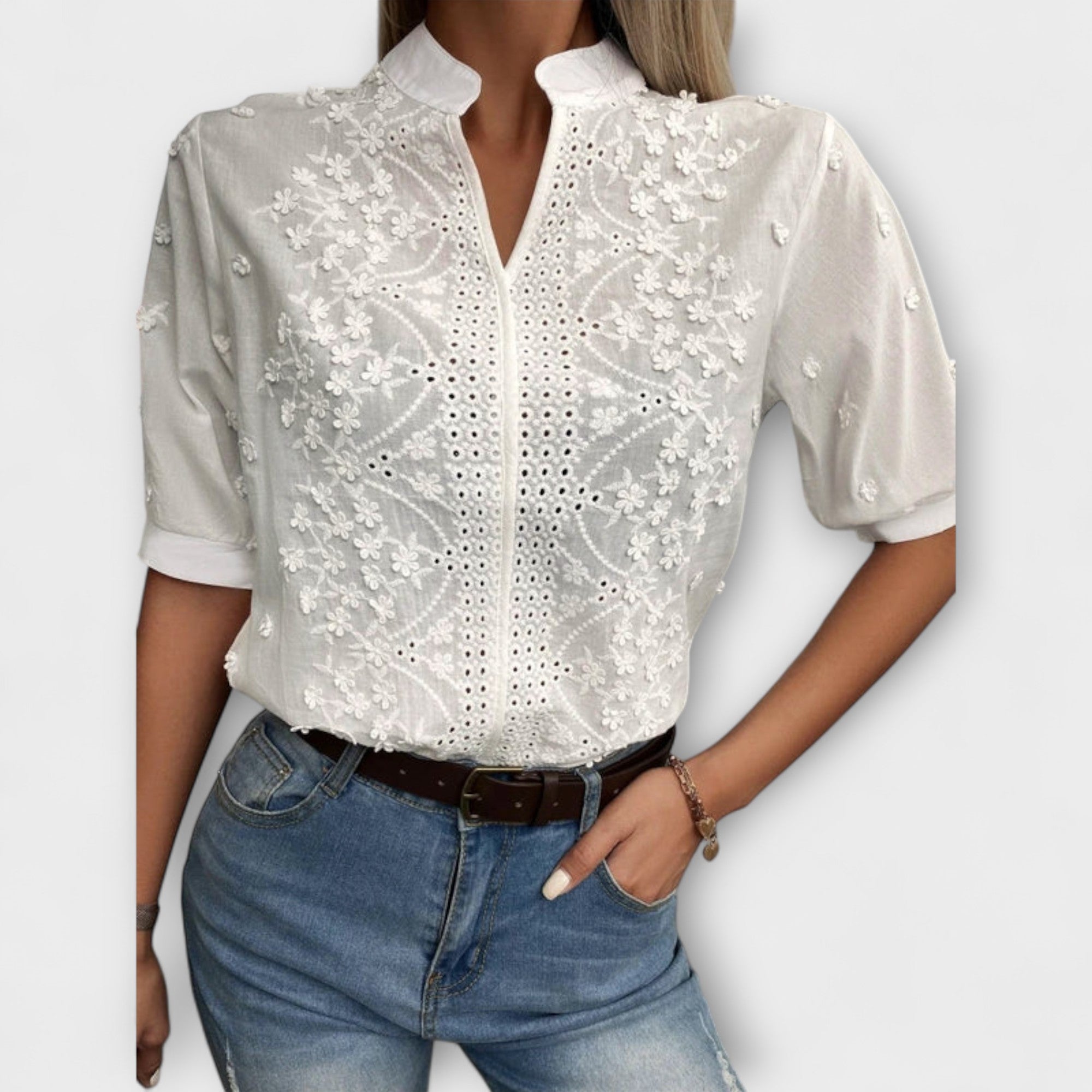 Élise - Blouse Mila avec une broderie exquise